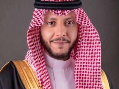 محافظ الطائف يقدم التعازي لأسرة الزهراني..