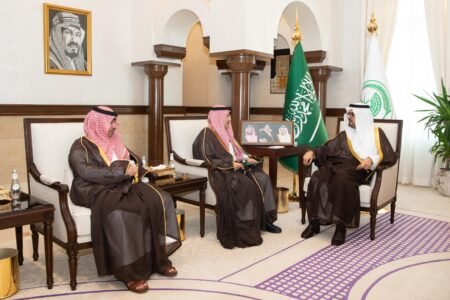 الأمير سعود بن مشعل يستقبل المدير التنفيذي لفرع “وقاية” بالقطاع الغربي