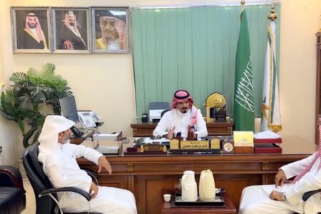 مدير مركز التنمية الاجتماعية بوادي فاطمة يستقبل رئيس وأعضاء مجلس إدارة جمعية غيث