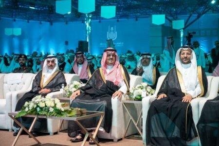 جامعة أم القرى تحتفل بتخريج أكثر من 12 ألف طالب وطالبة في دفعتها 74