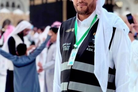 صُنّاع الإيجابية… ثمانون متطوعًا يصنعون فرقًا في خدمة ضيوف الرحمن بالحرم المكي