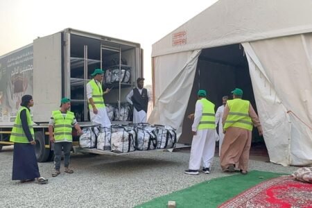خيمة “إهداء” الرمضانية تستقبل آلاف المعتمرين يومياً في القشلة لخدمة ضيوف الرحمن