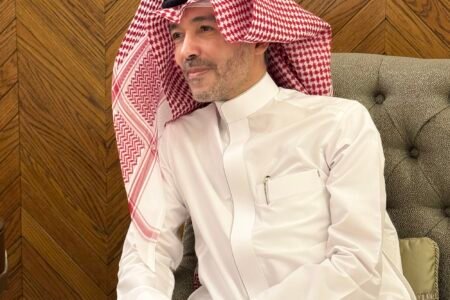 رئيس الهيئة السعودية للمحامين بمنطقة مكة يستقبل المهنئين بعيد الفطر بمنزله بجده