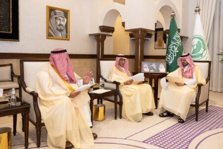 الأمير سعود بن مشعل يستقبل قيادات شركة مطارات جده