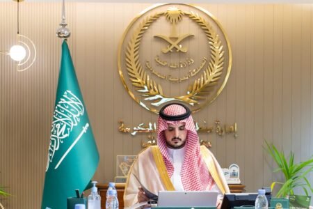 محافظ الطائف يبحث مع “الزايدي” أمين المحافظة الخطة التشغيلية لمنظومة الخدمات البلدية