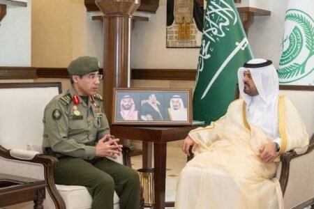 نائب أمير منطقة مكة يستقبل “المربع” مدير عام الجوازات