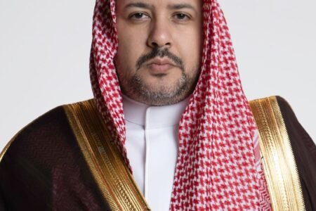 رئيس الجامعة السعودية الإلكترونية يصدر قرارًا بإنشاء مركز ذكاء التعليم