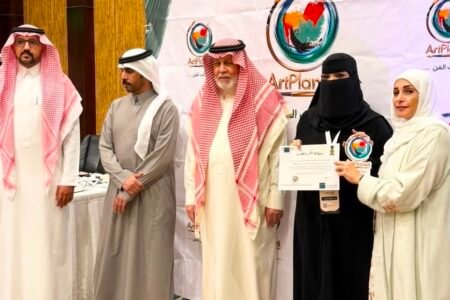 «ألوان الطائف» يختتم فعالياته بنجاح كبير.. أكثرمن 300 زائر وحضور نوعي يؤكد مكانة كوكب الفن