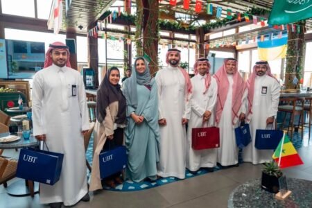 جامعة الأعمال والتكنولوجيا تجمع قادة قطاع الأعمال لتعزيز الشراكات وتمكين الخريجين