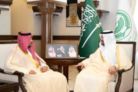 نائب أمير منطقة مكة المكرمة يستقبل رئيس فرع النيابة العامة