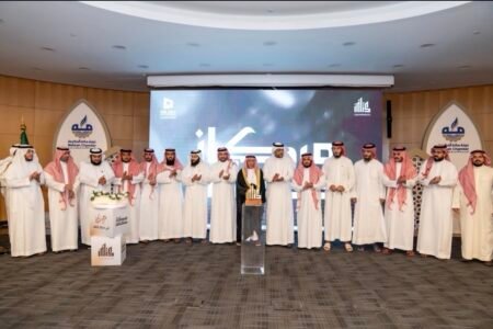 مركاز كتاف العقاري” يطلق اجتماعه الأول ويجمع نخبة المطورين العقاريين ورجال الأعمال لتعزيز الشراكات الاستراتيجية”